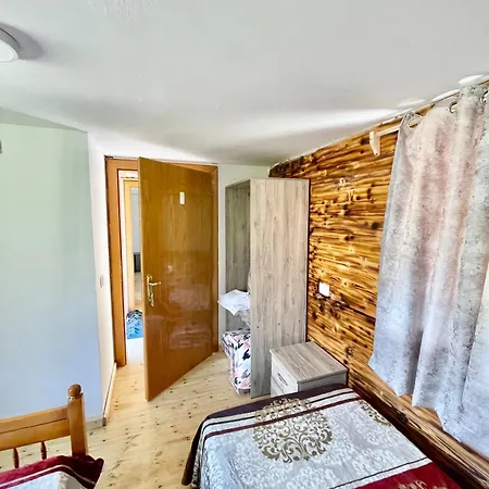 Bujtina Te Kulla Maison d'hôtes Grunas