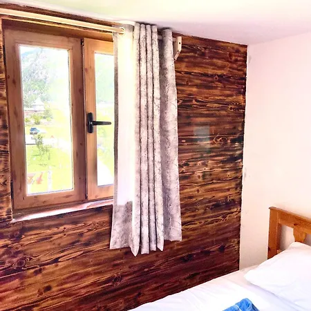 Bujtina Te Kulla Maison d'hôtes *